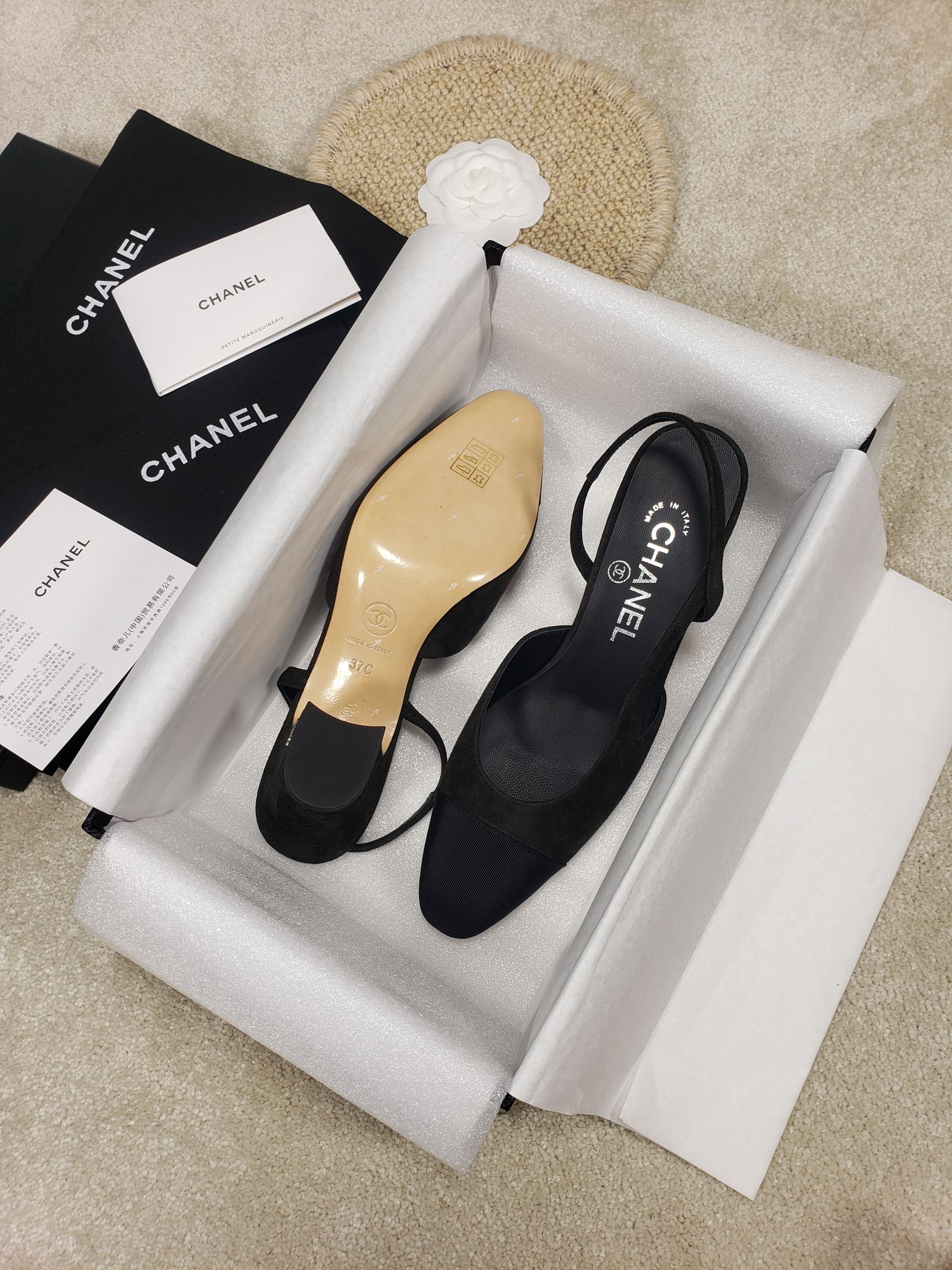 Ch*el flats 36