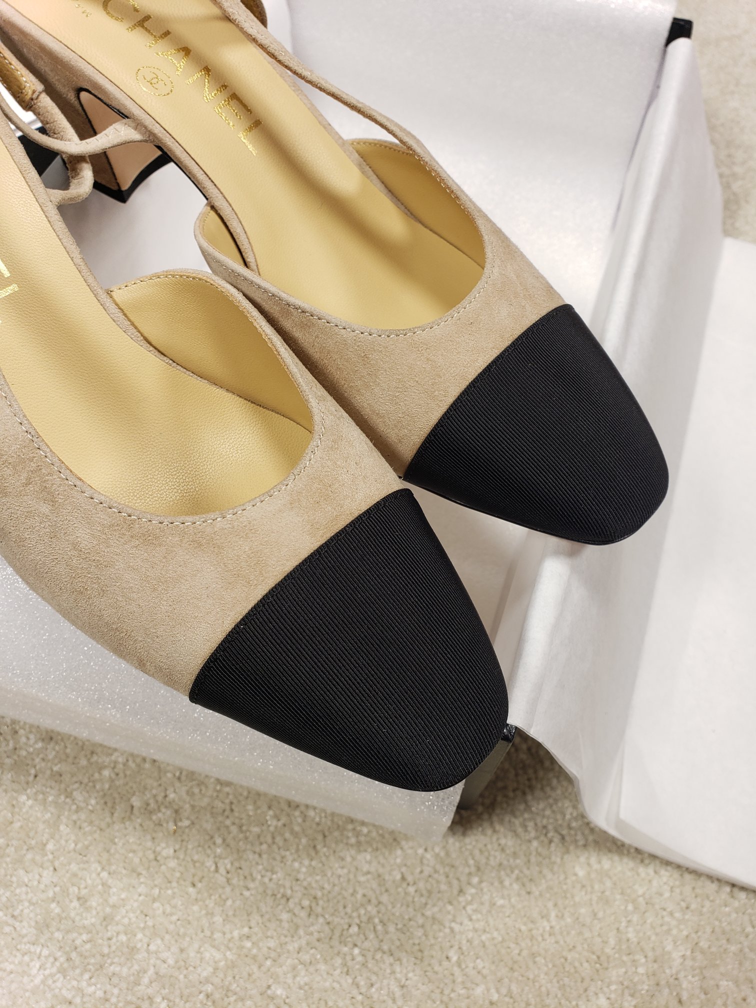 Ch*el flats 39