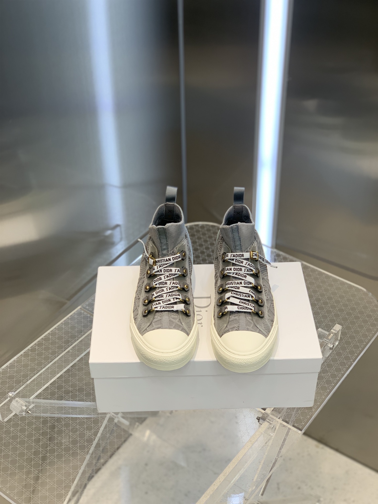 D*or sneakers 11