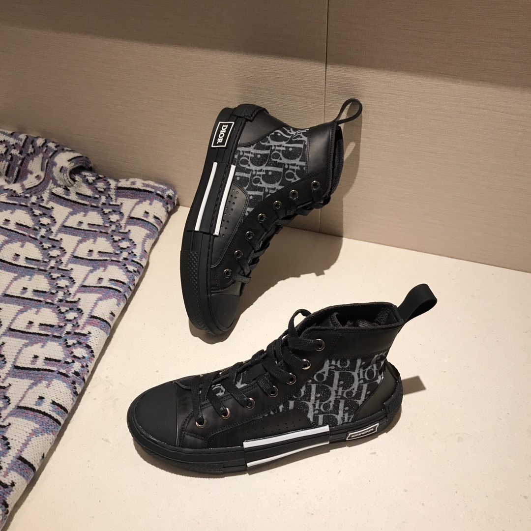 D*or sneakers 34