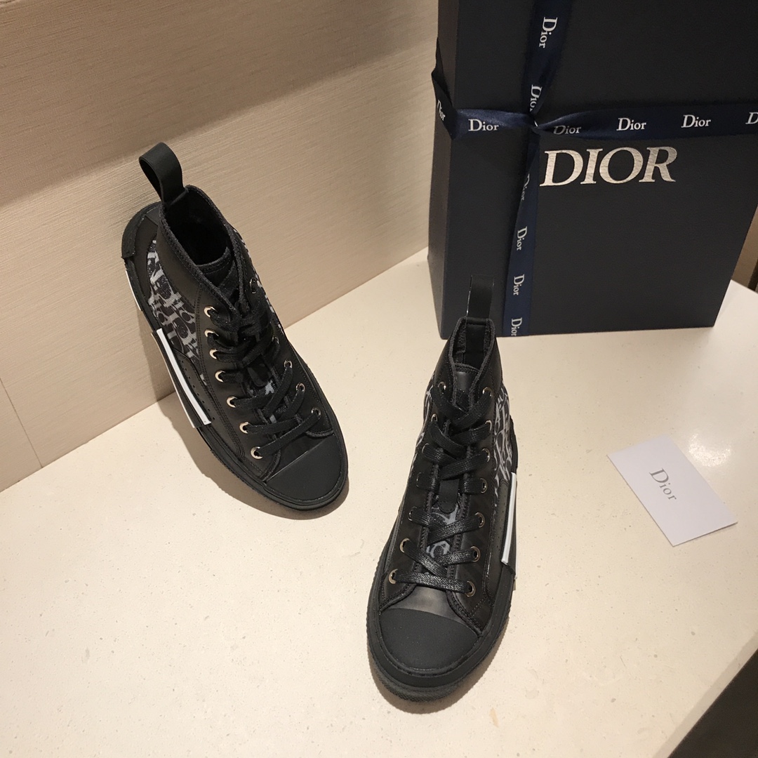 D*or sneakers 34
