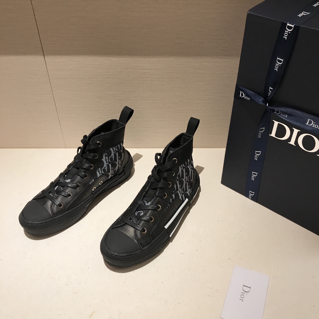D*or sneakers 34