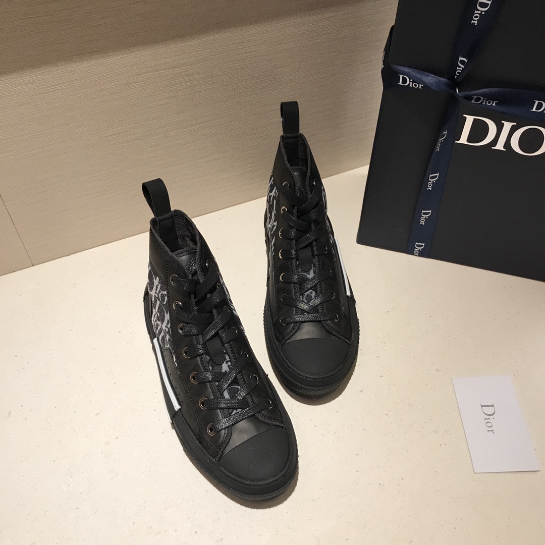 D*or sneakers 34