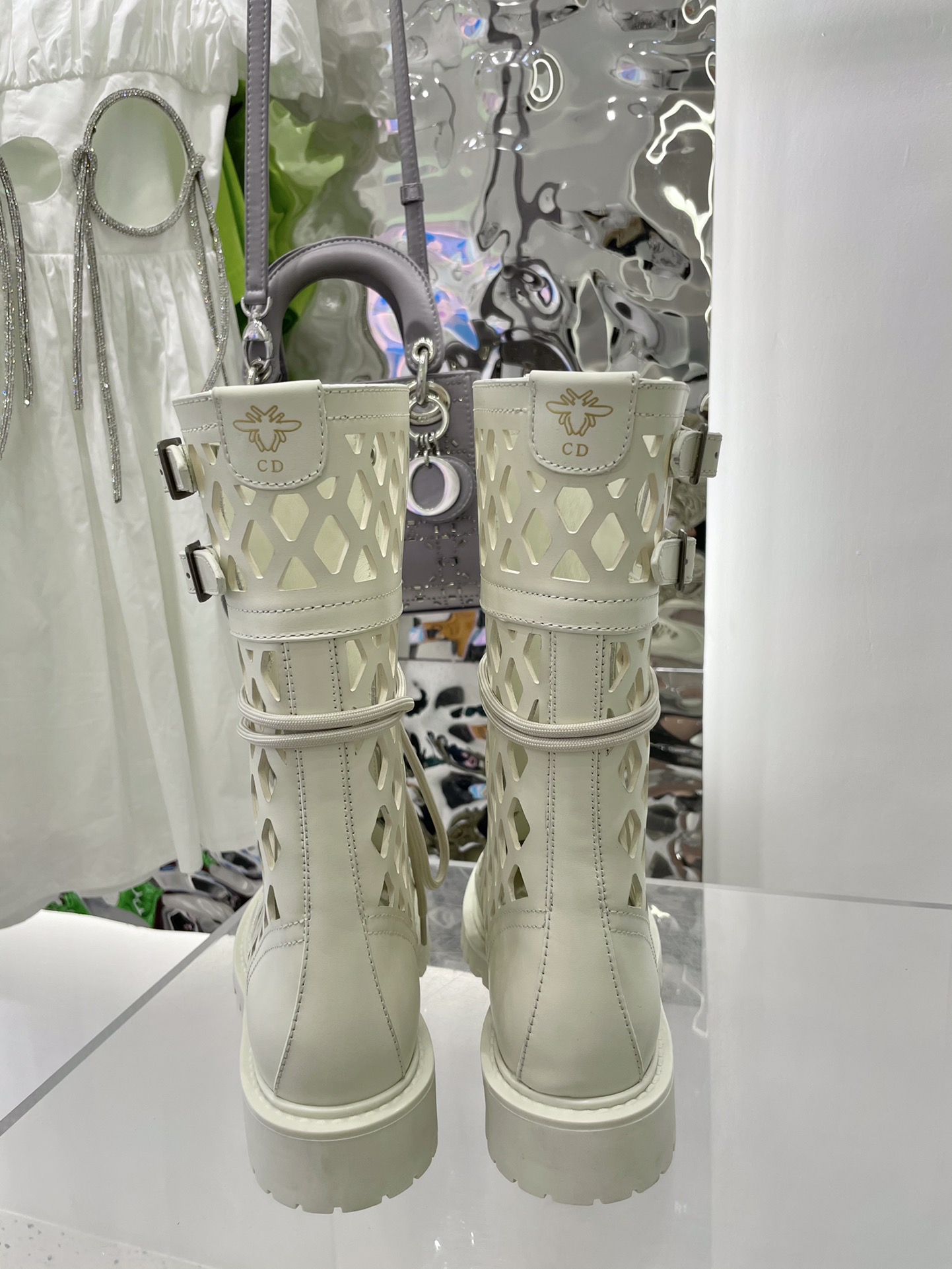 D*or boots 8