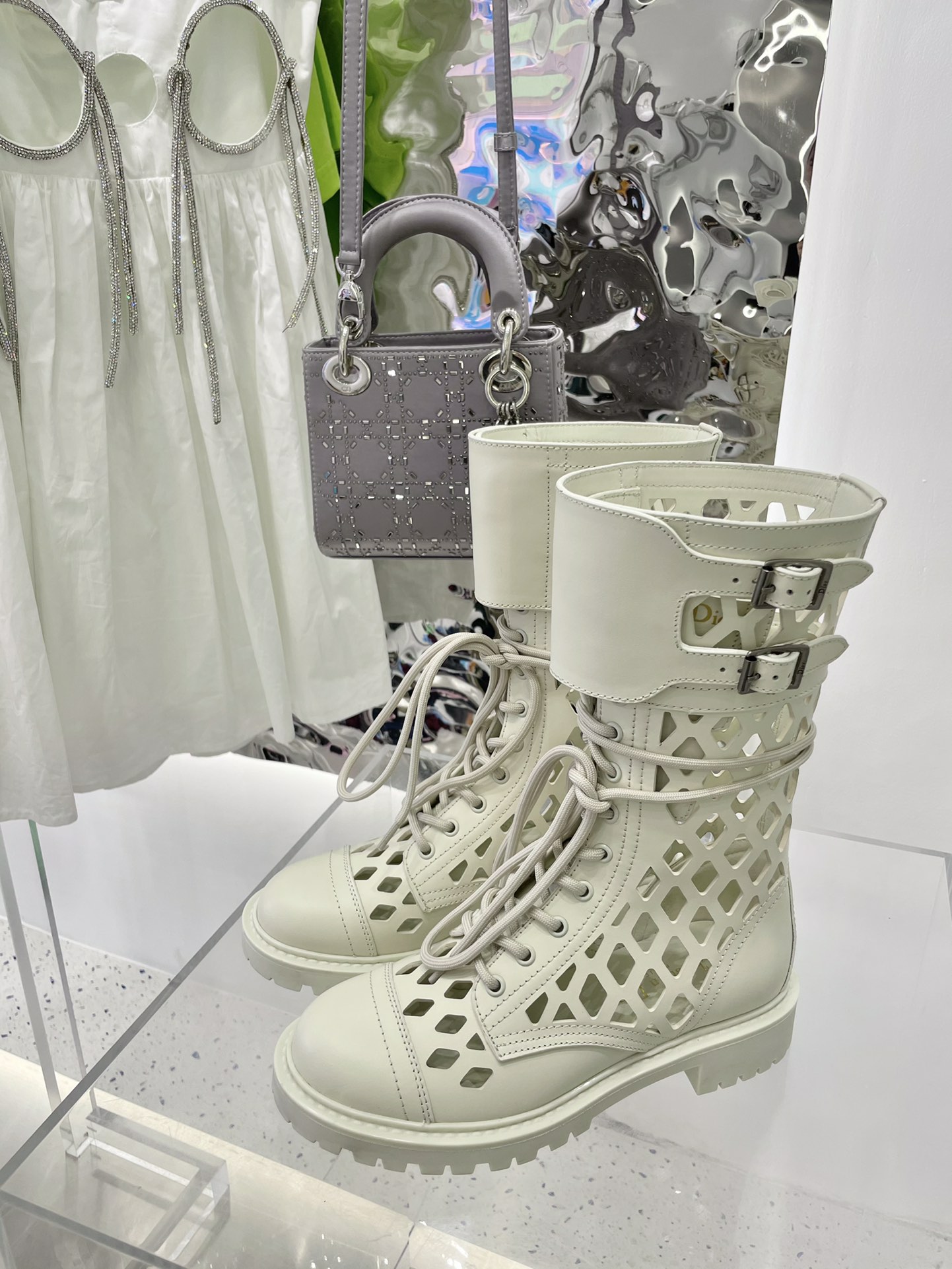 D*or boots 8