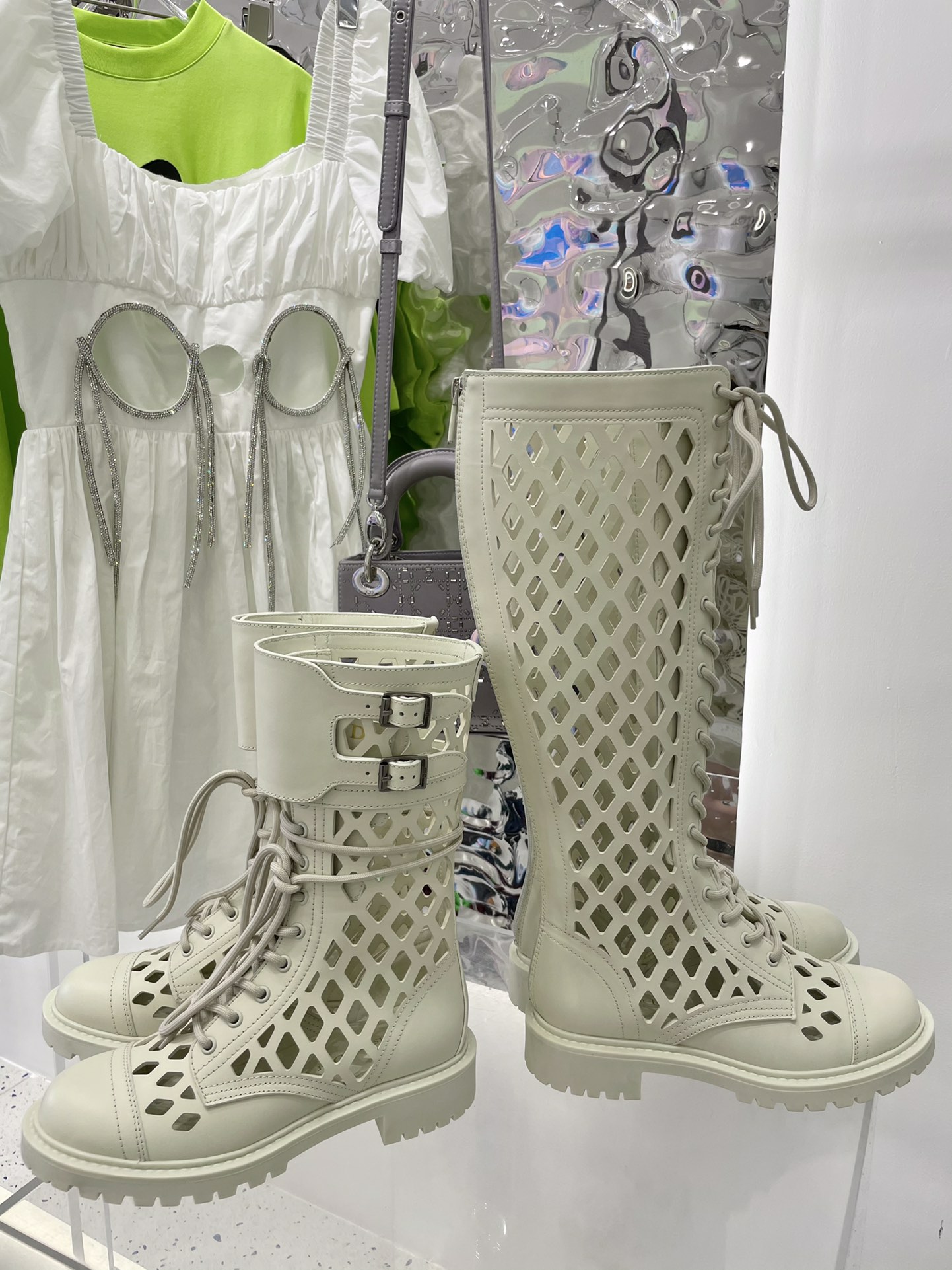 D*or boots 8