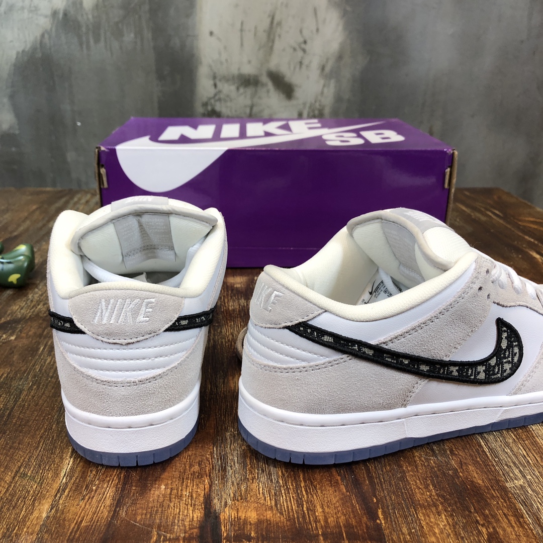 D*or sneakers 72