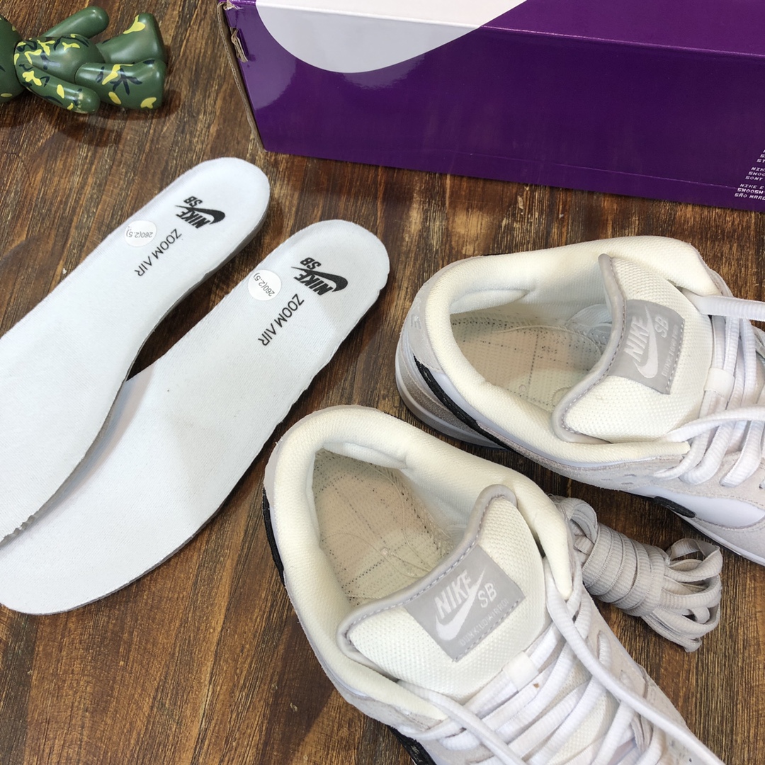 D*or sneakers 72