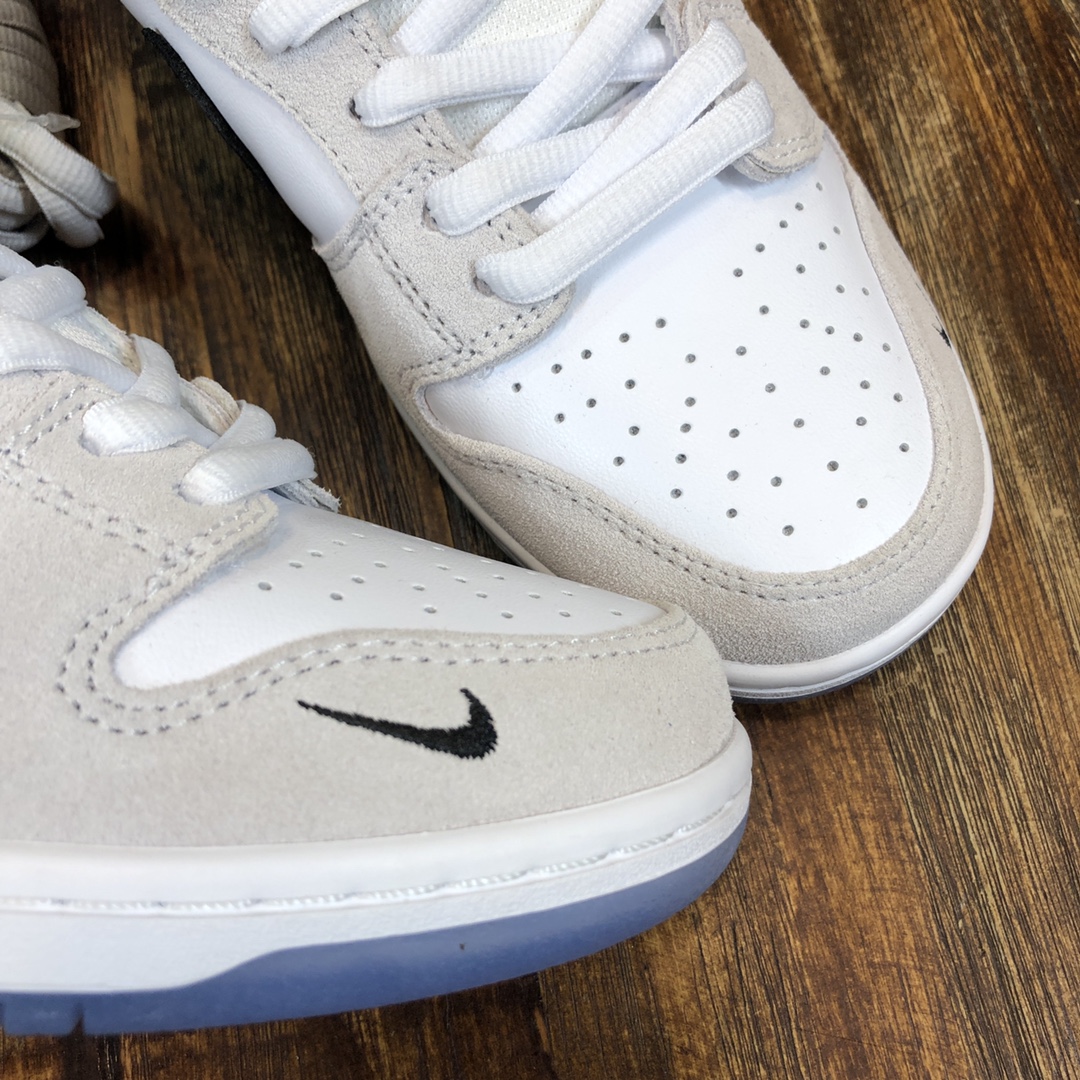 D*or sneakers 72