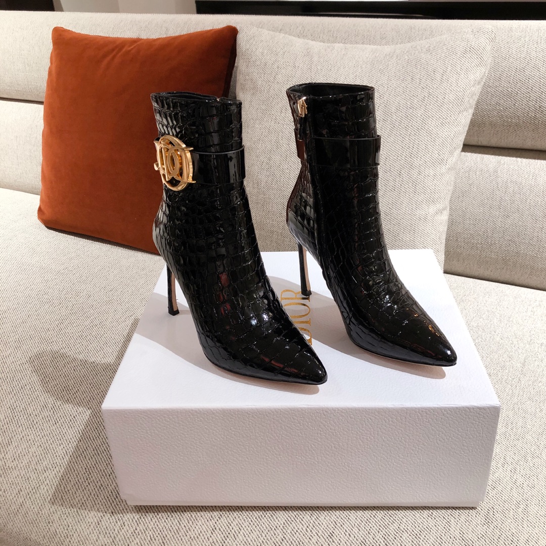 D*or boots 9