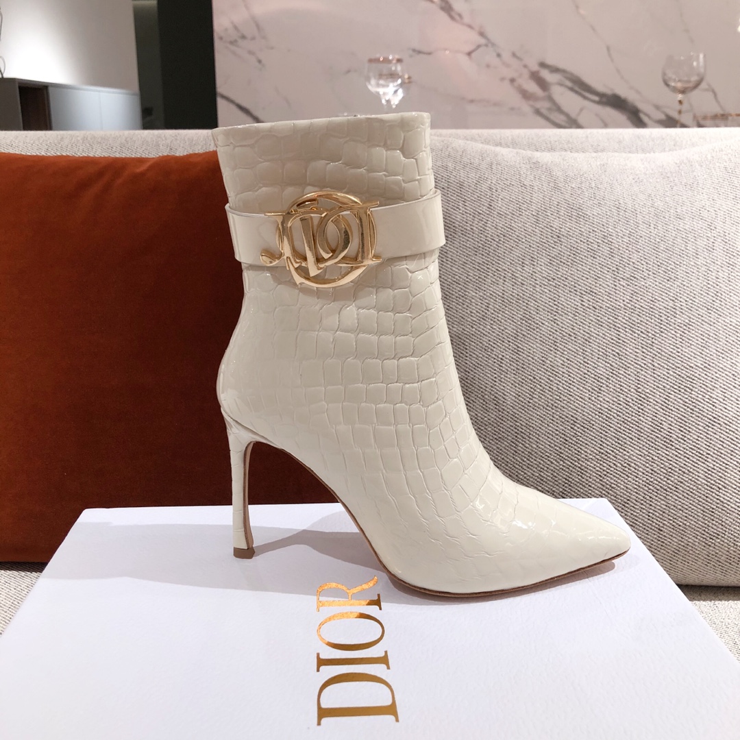 D*or boots 10