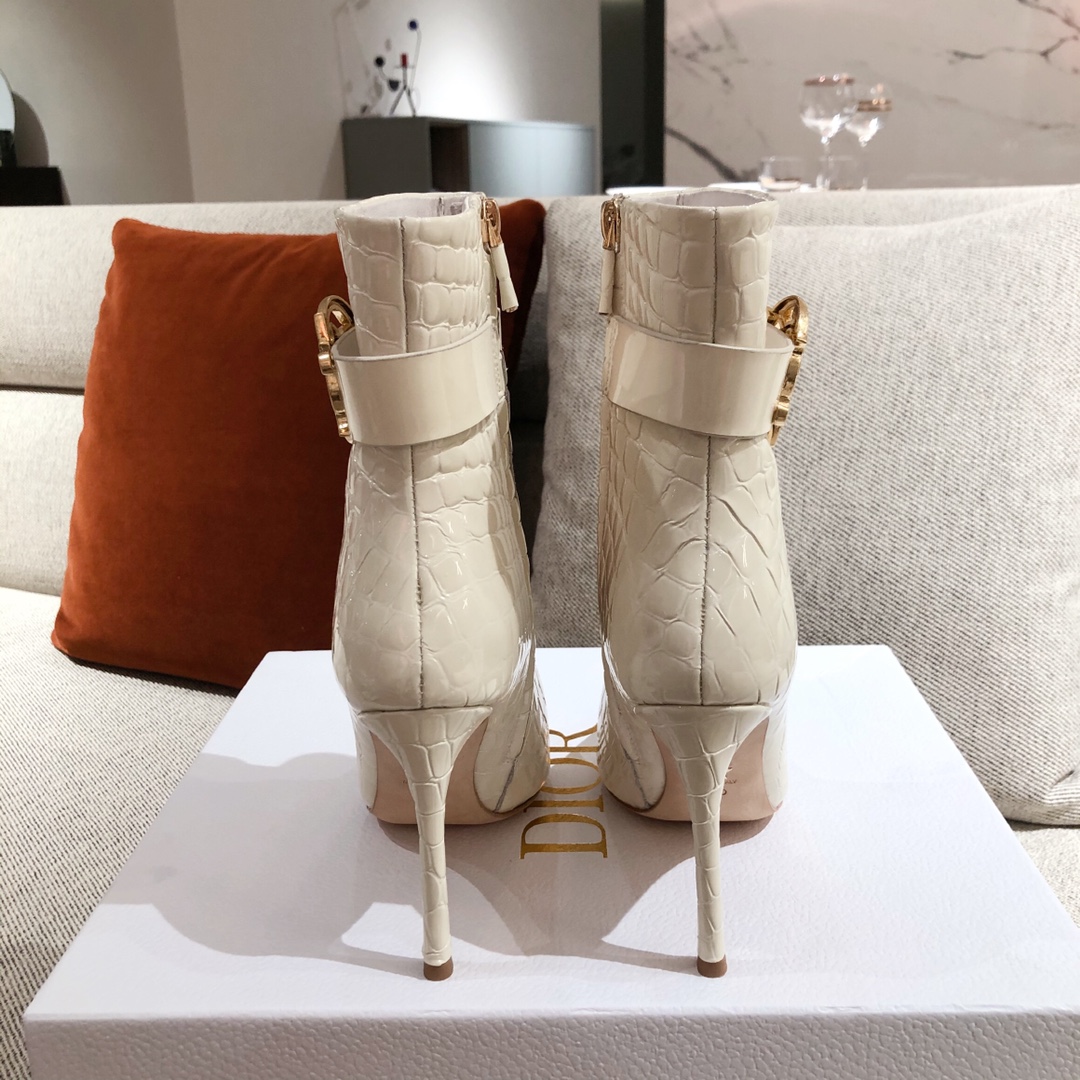 D*or boots 10