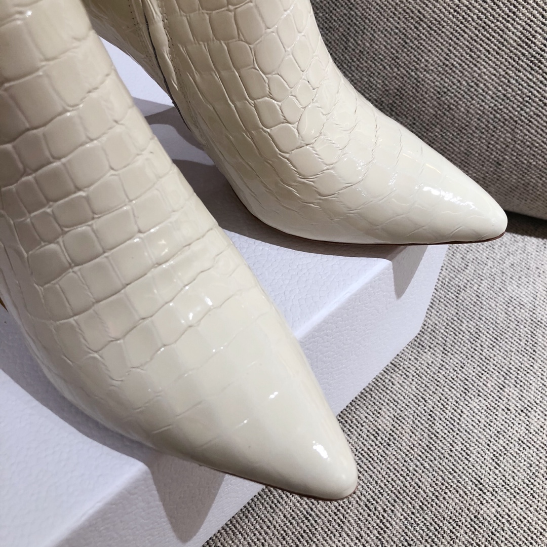 D*or boots 10
