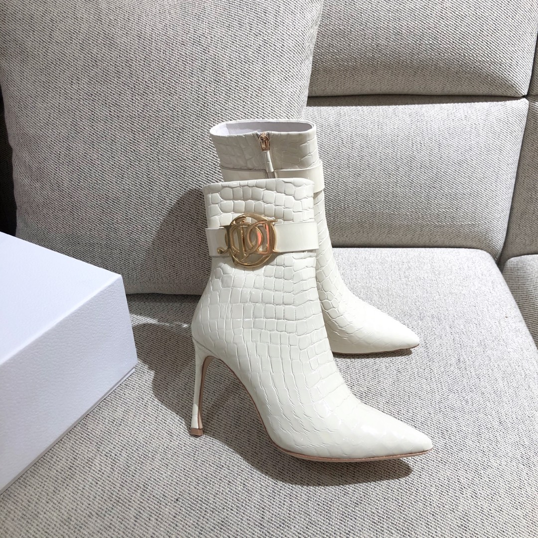 D*or boots 10