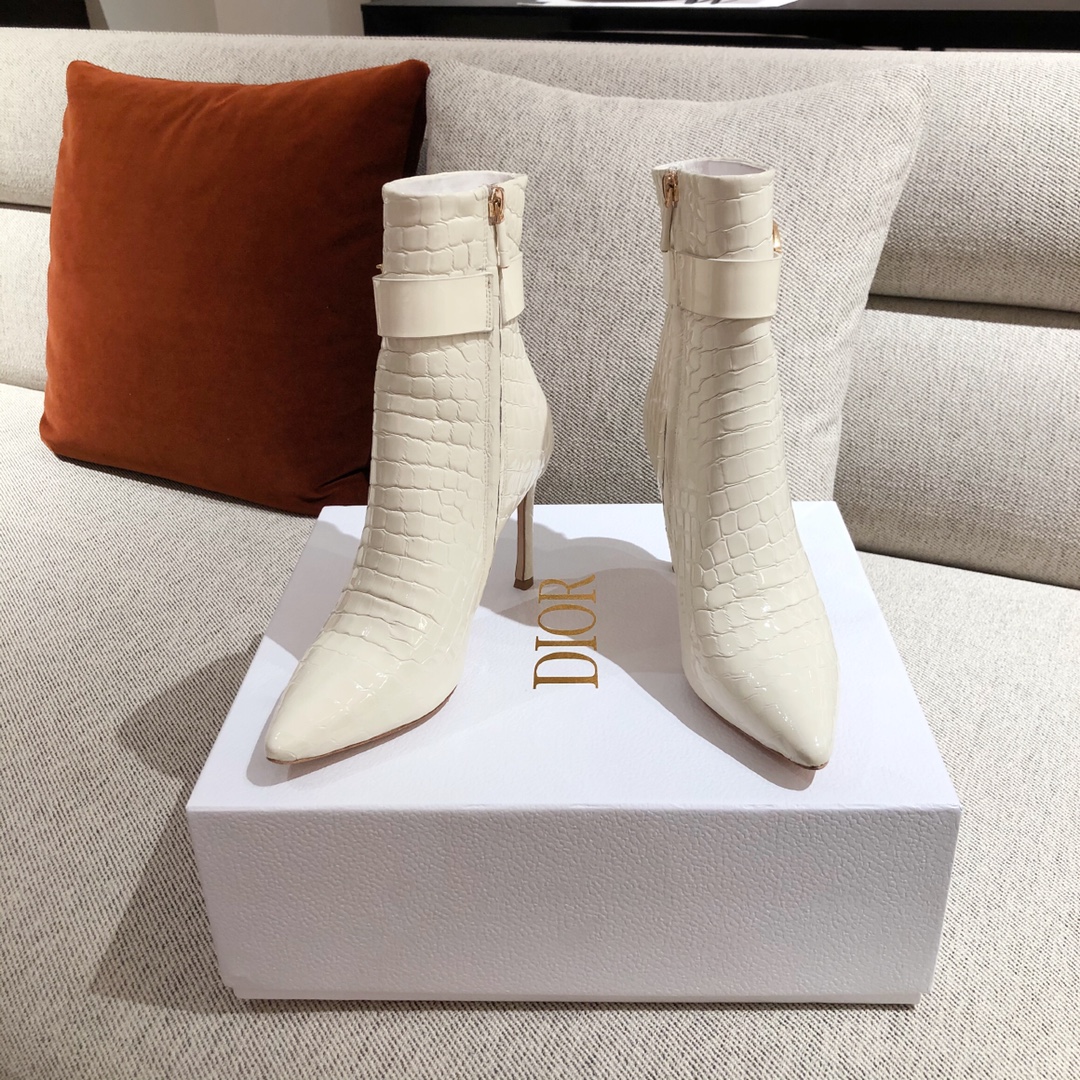 D*or boots 10