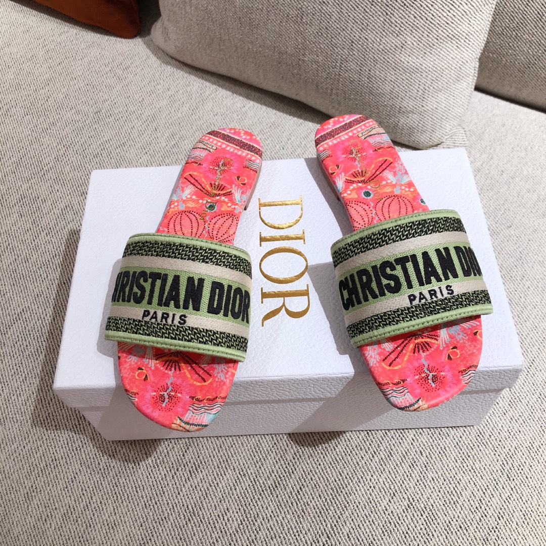 D*or slippers 20