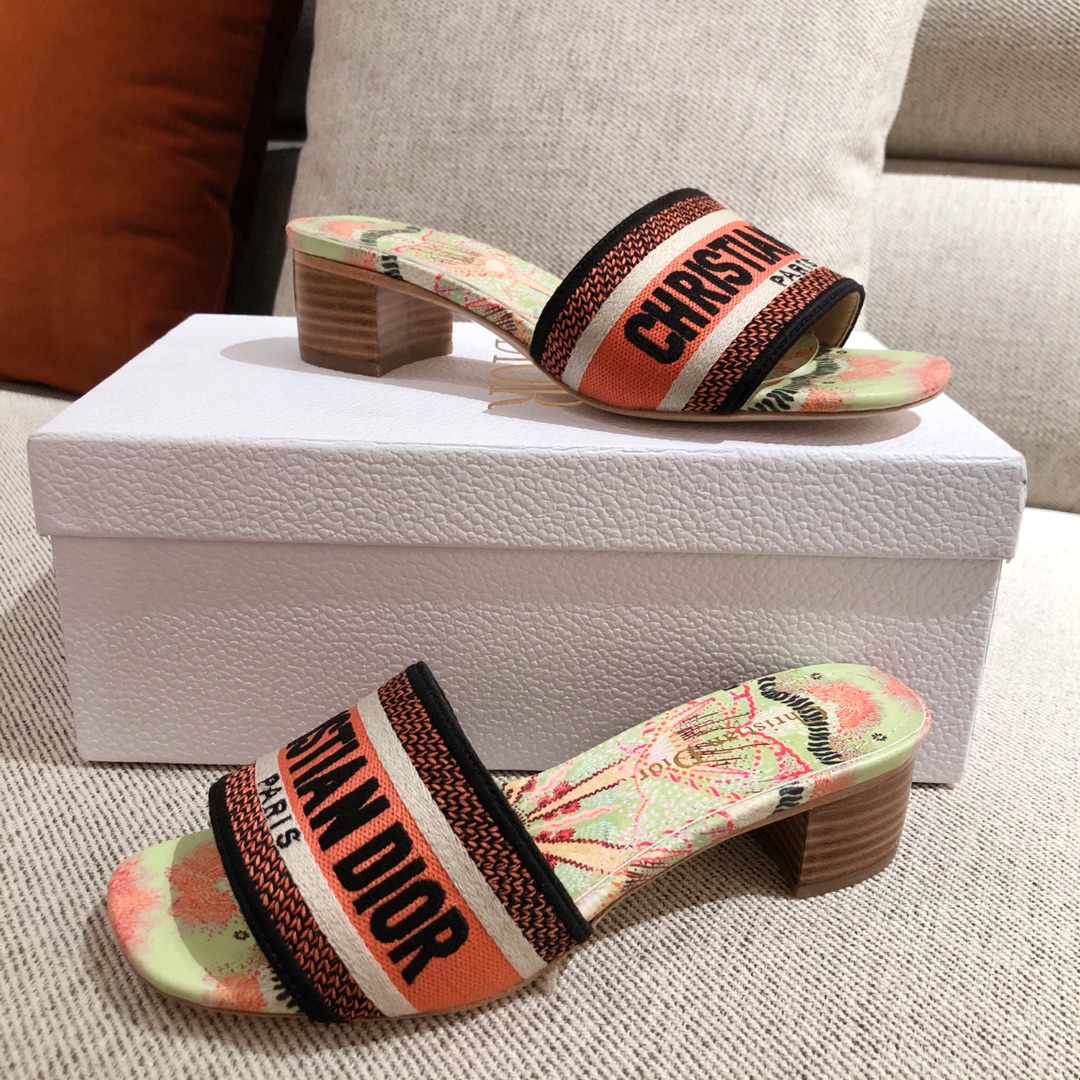 D*or slippers 24