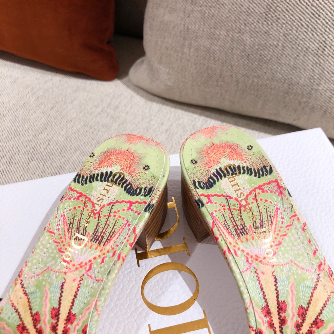 D*or slippers 24