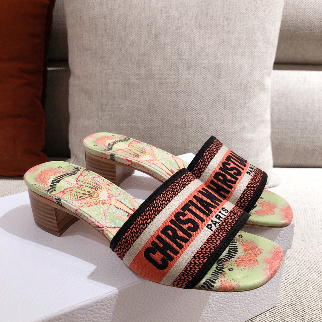 D*or slippers 24