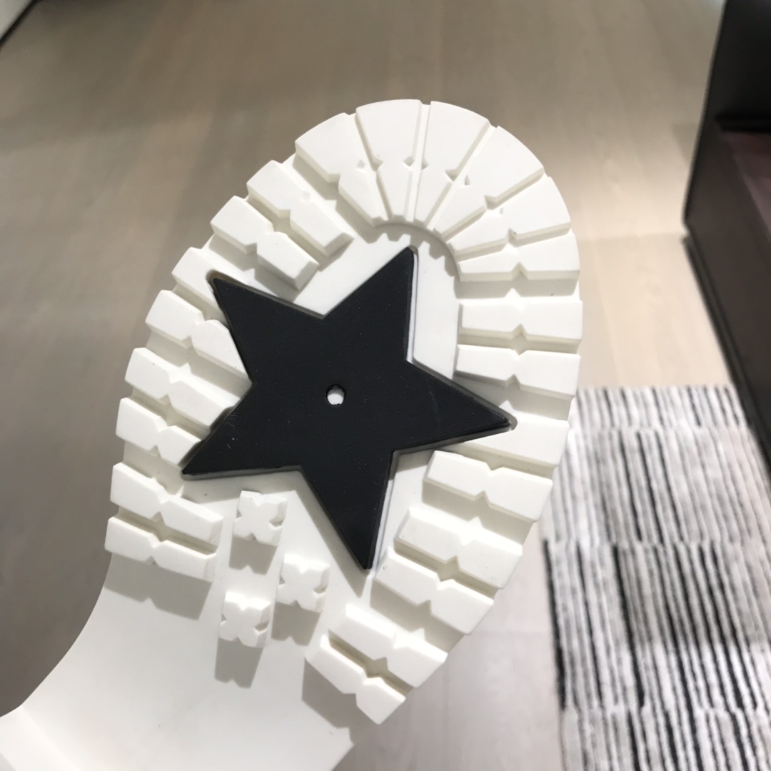 D*or boots 12