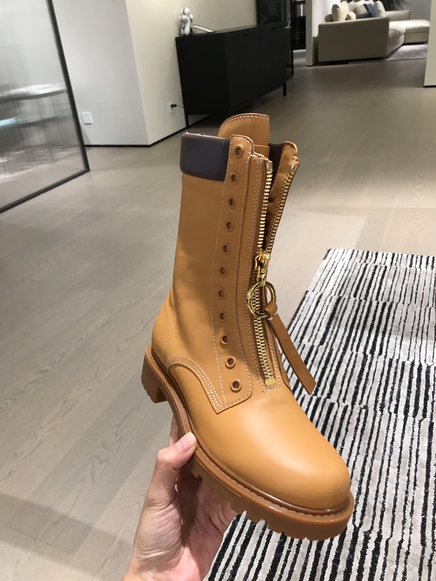 D*or boots 13