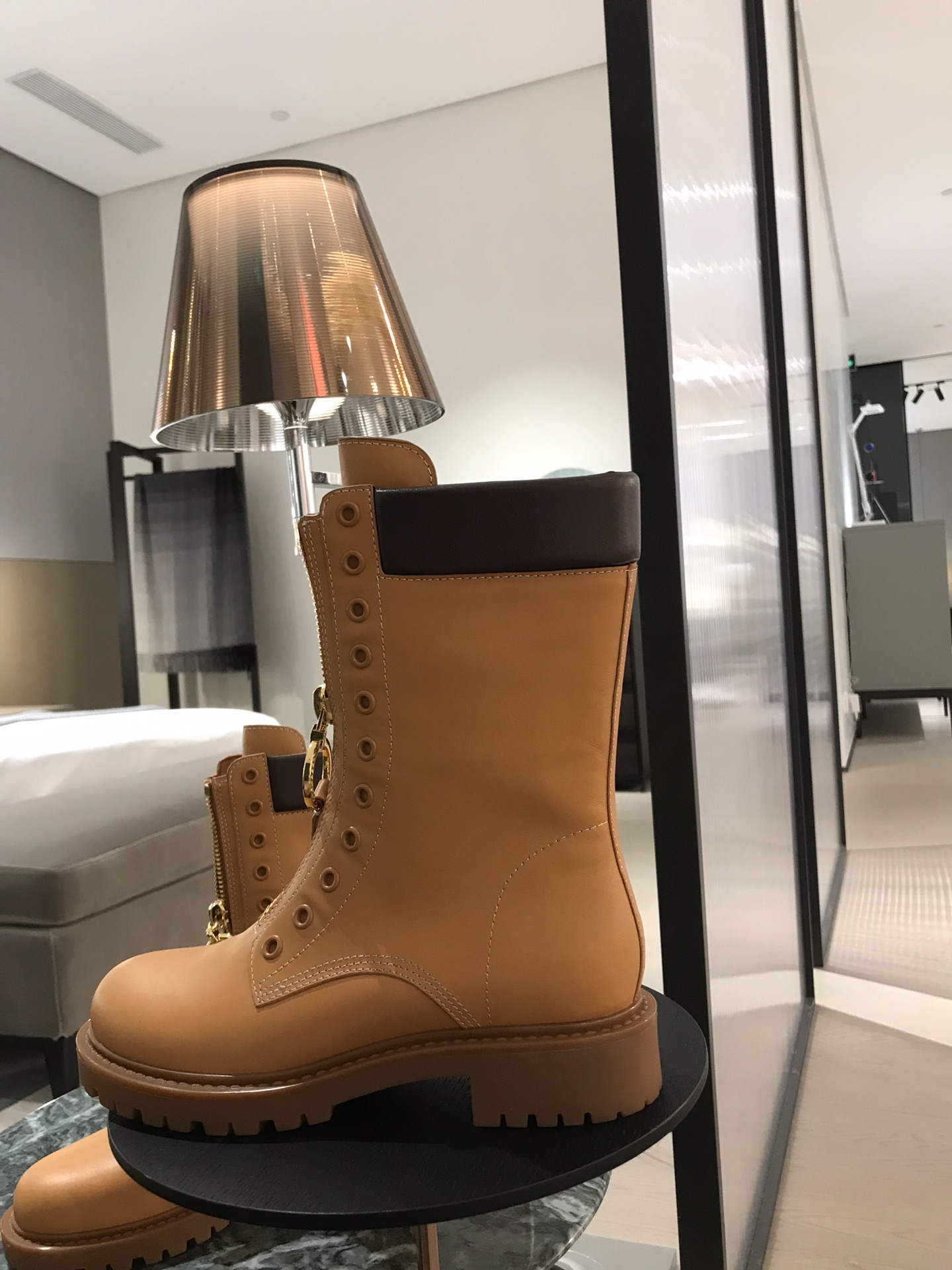 D*or boots 13
