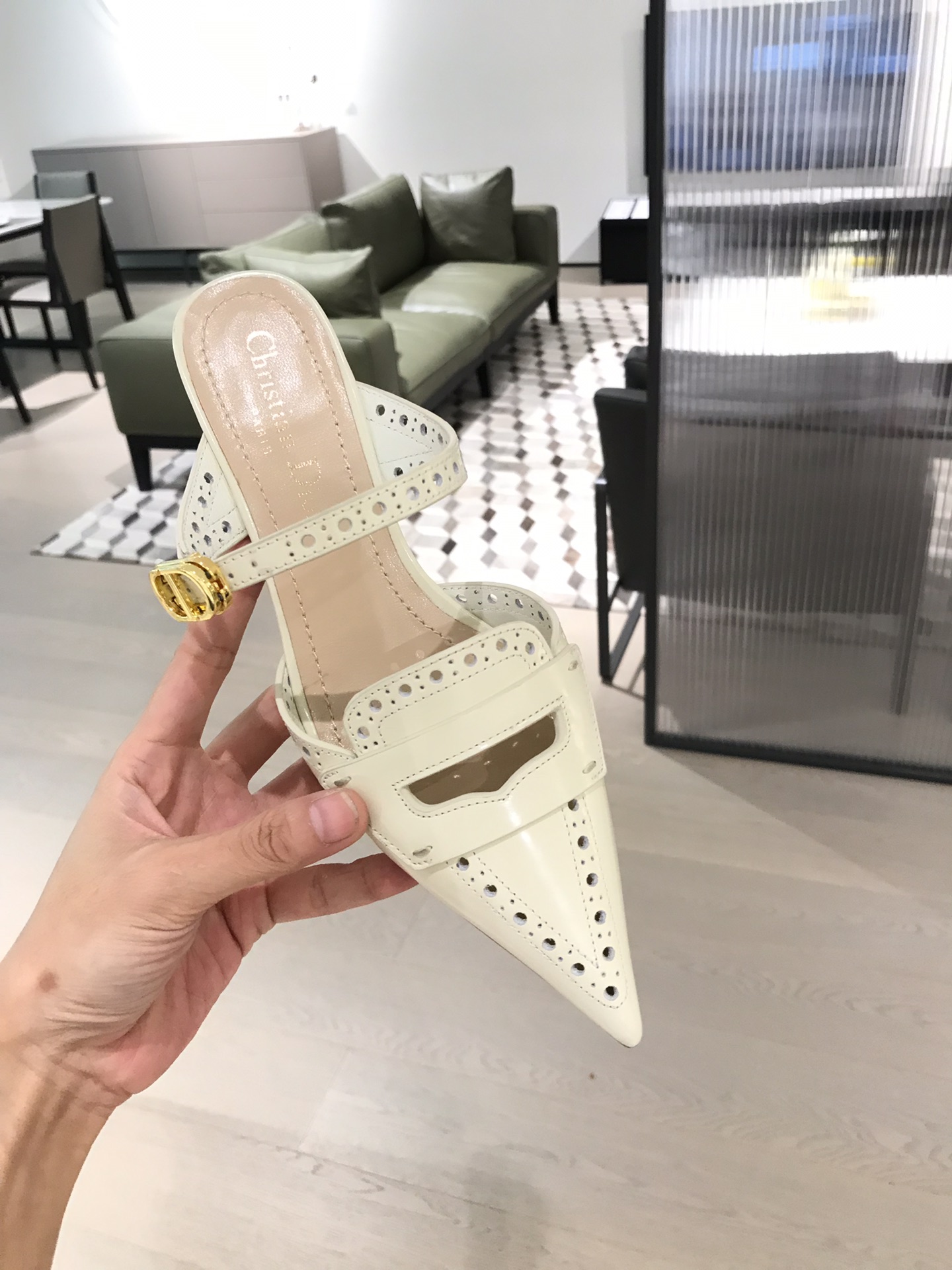 D*or high heels 30