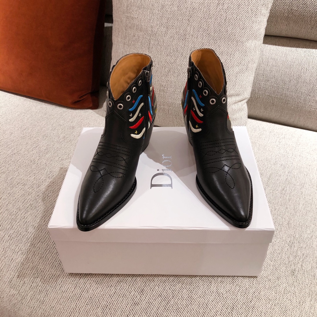 D*or boots 20
