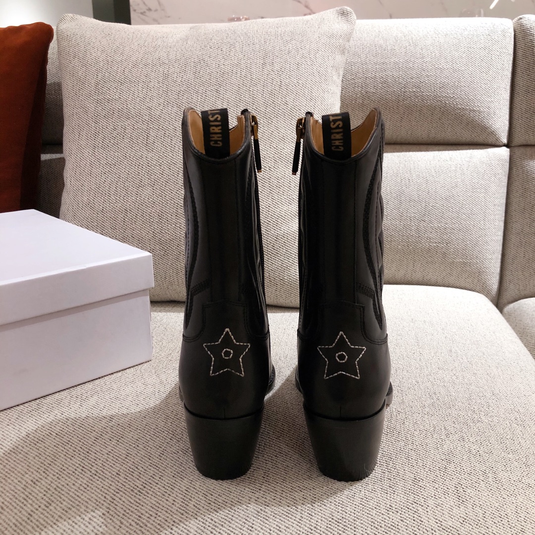 D*or boots 24