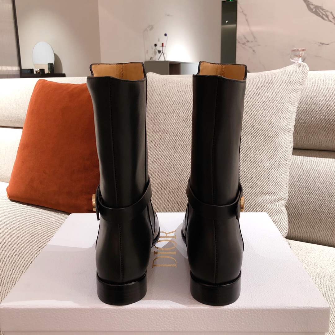 D*or boots 28