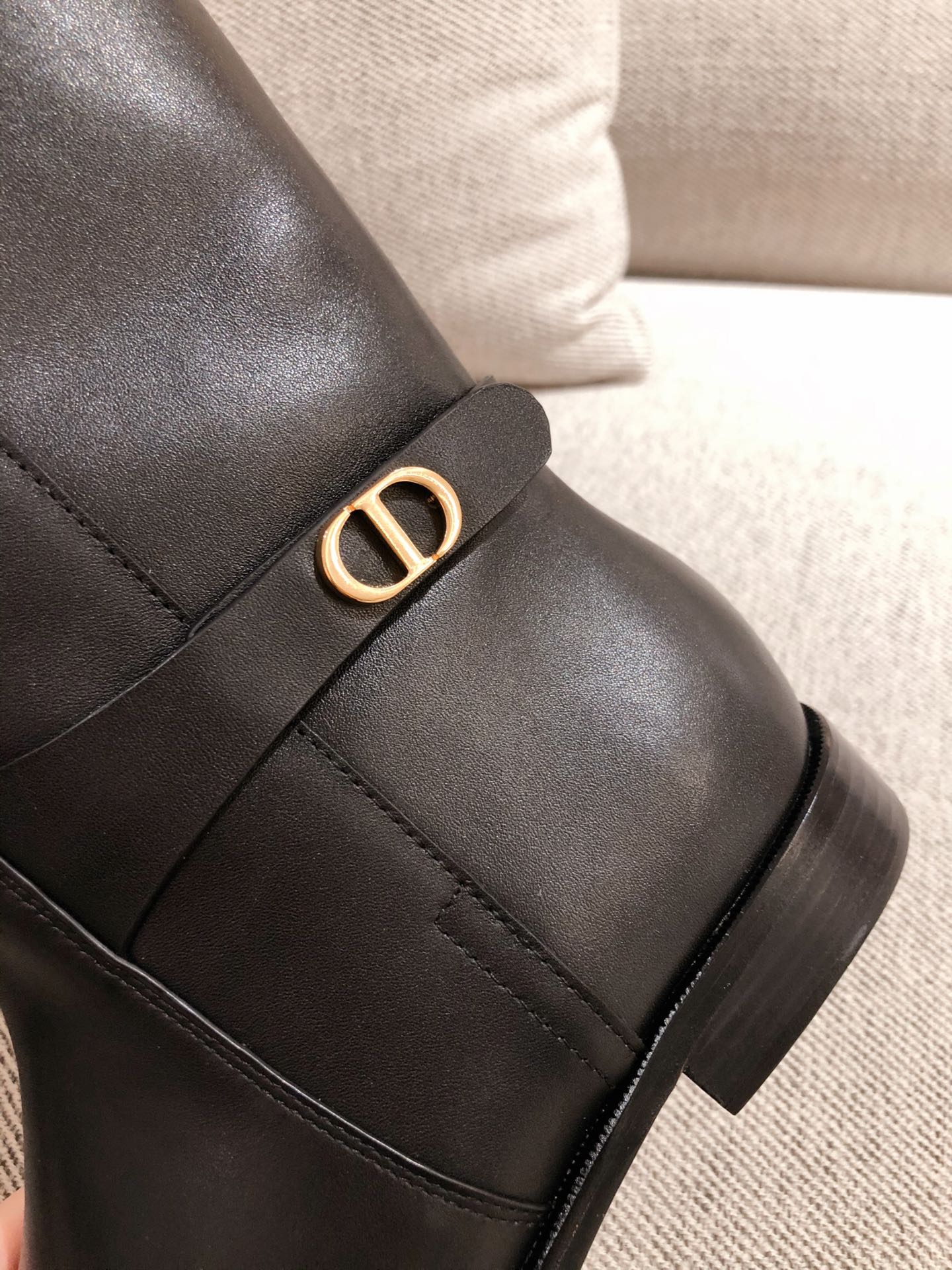 D*or boots 28