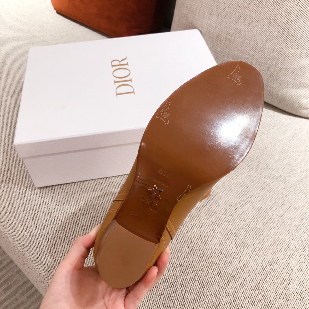 D*or boots 32