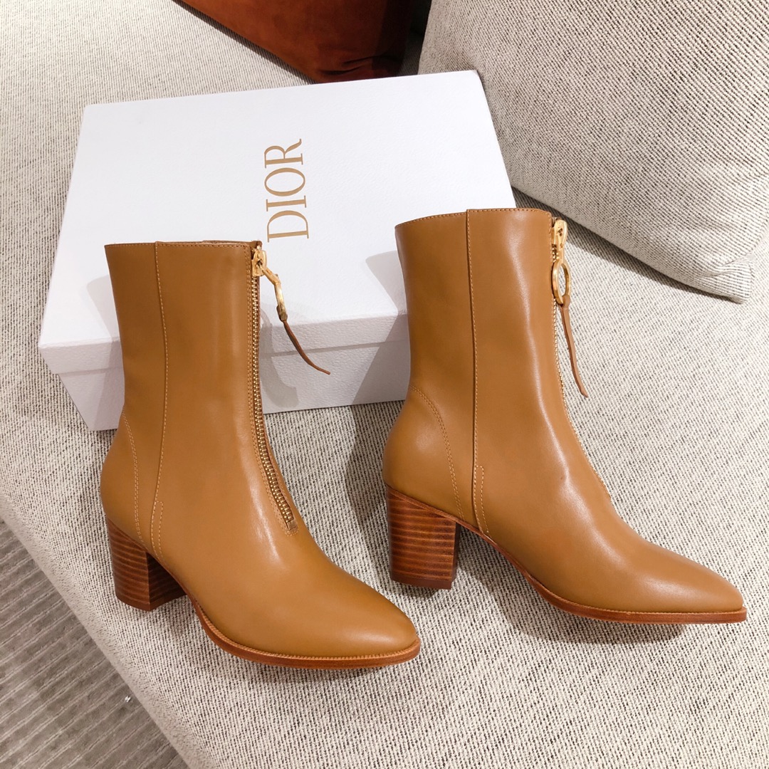 D*or boots 32
