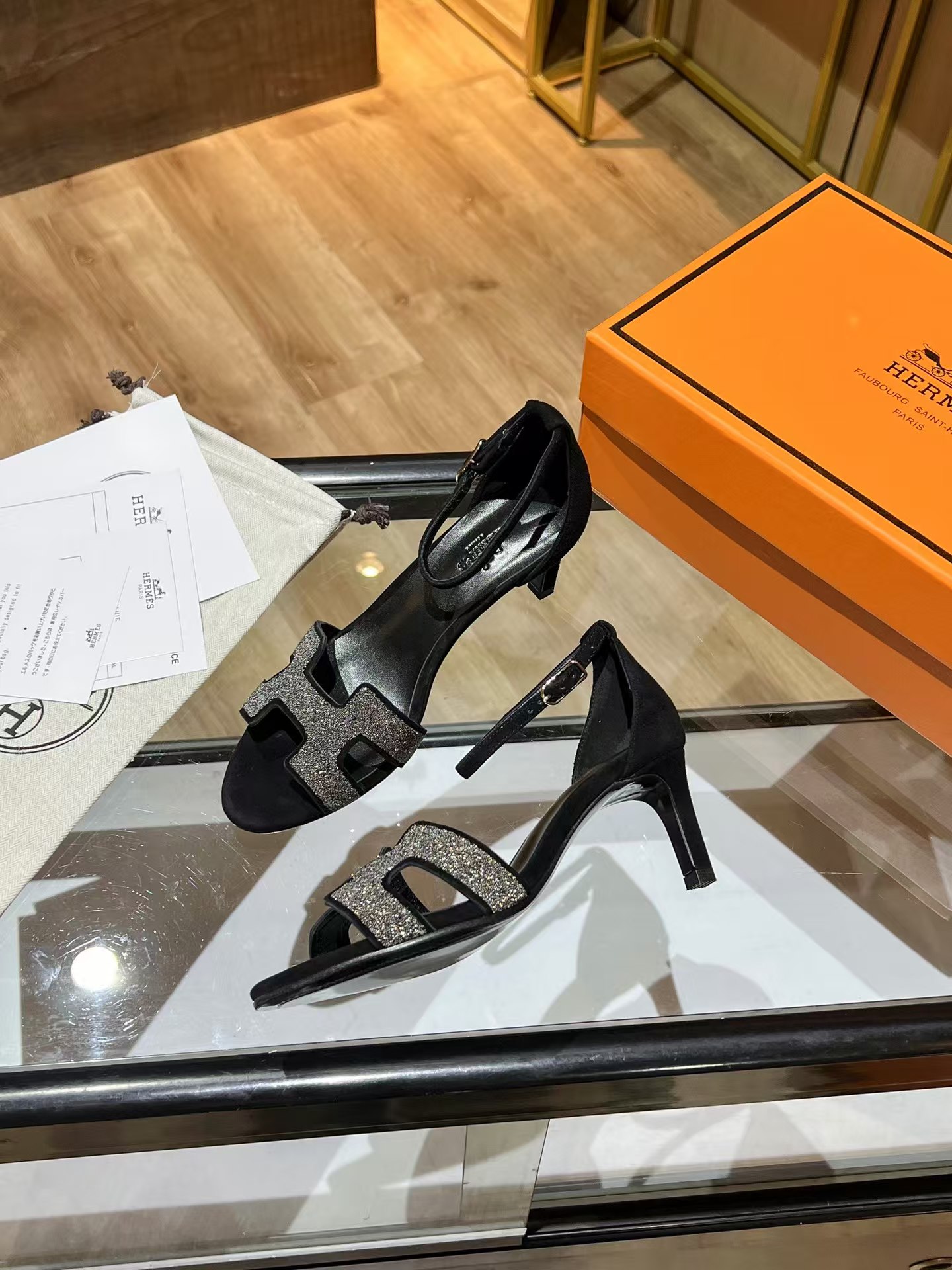 Hermès Classic Simple Sandal