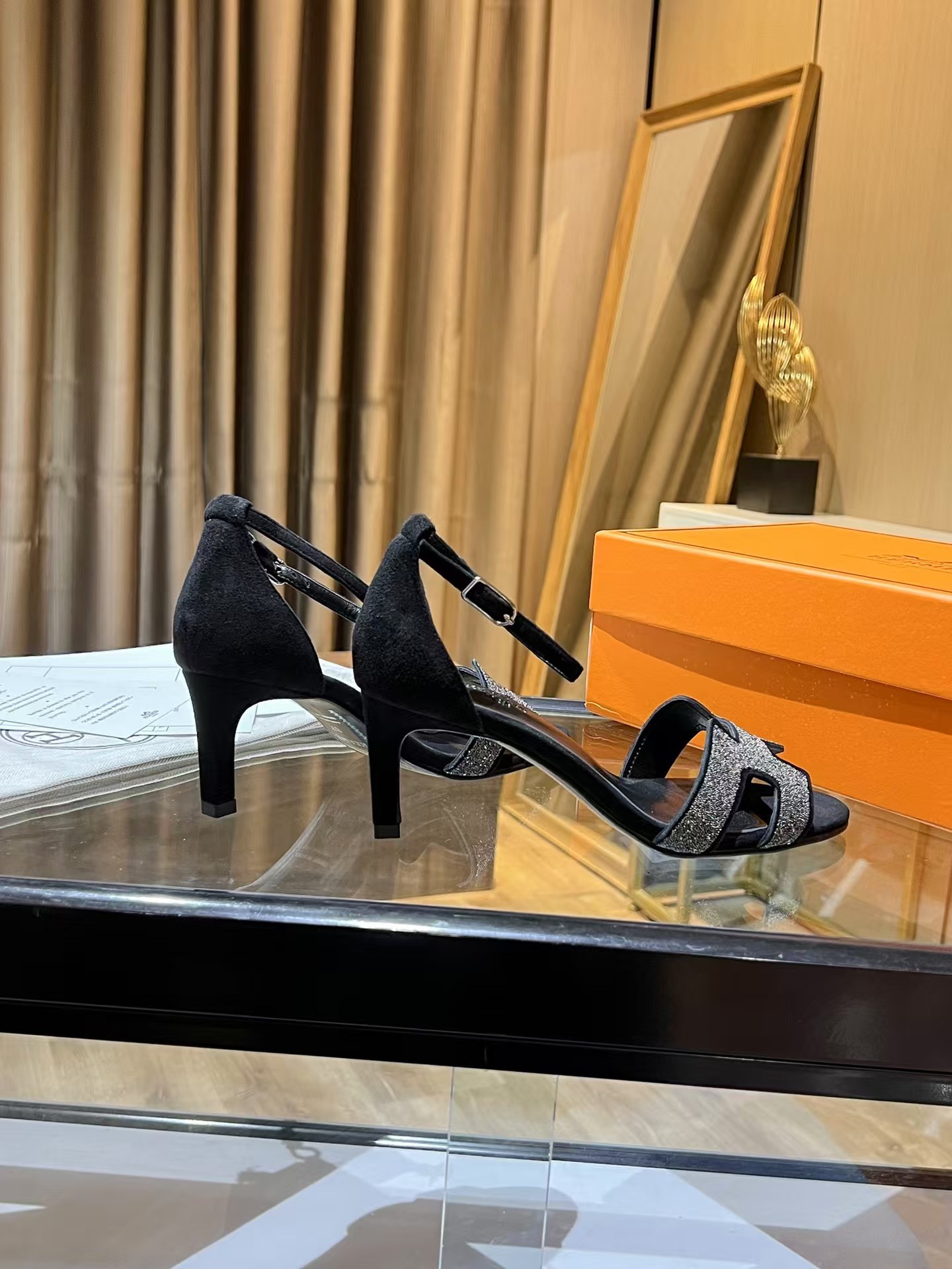 Hermès Classic Simple Sandal
