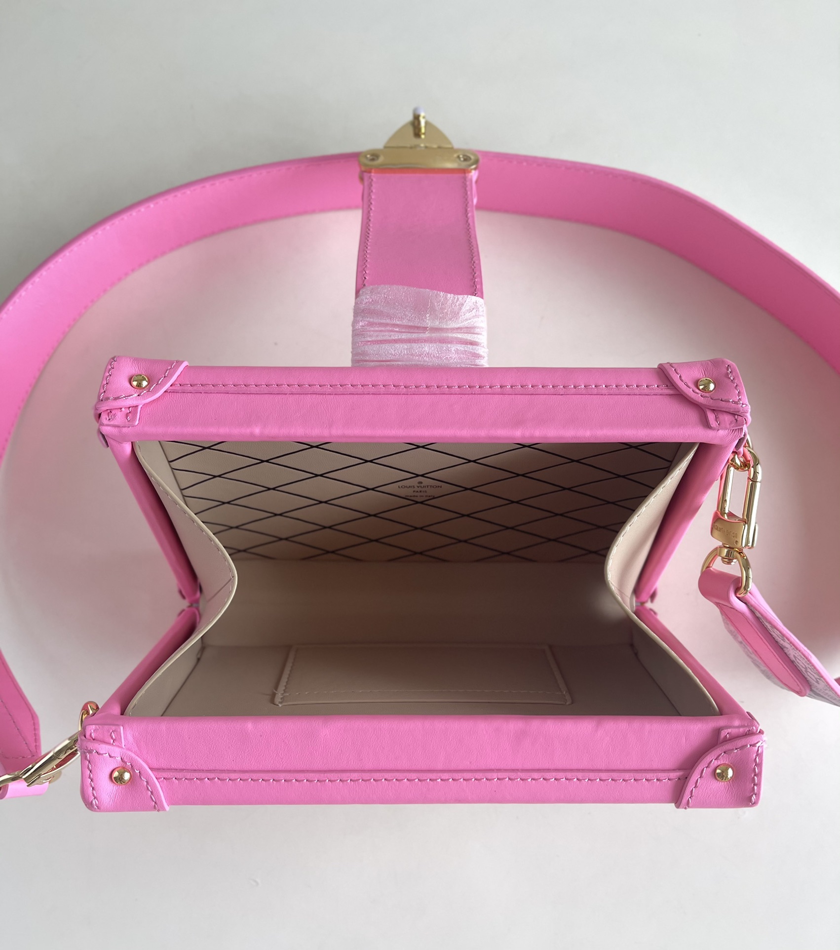 l**is V*t*n lv petite malle shoulder bag