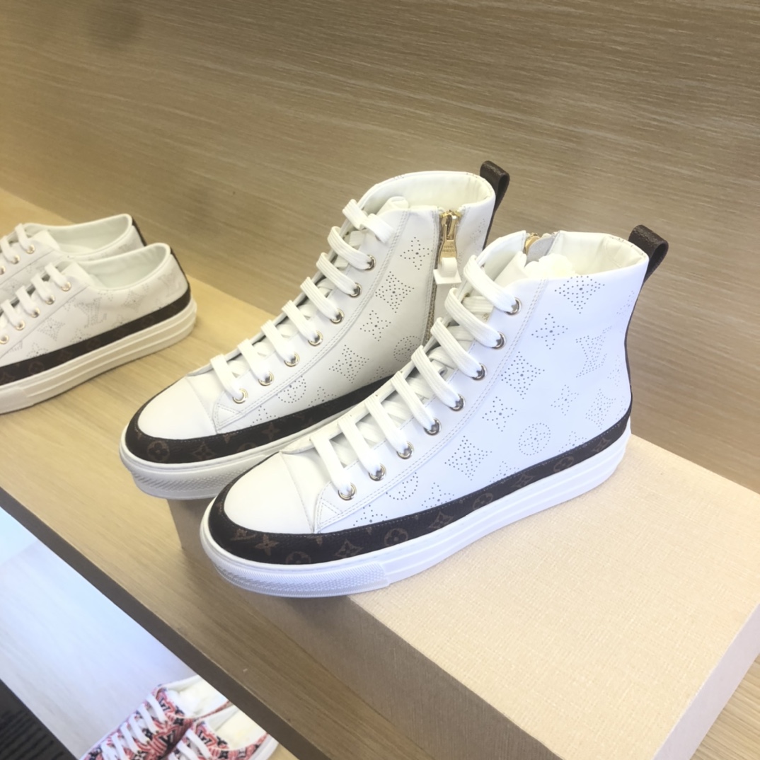l**is V*t*n white stellar monogram high-top sneakers