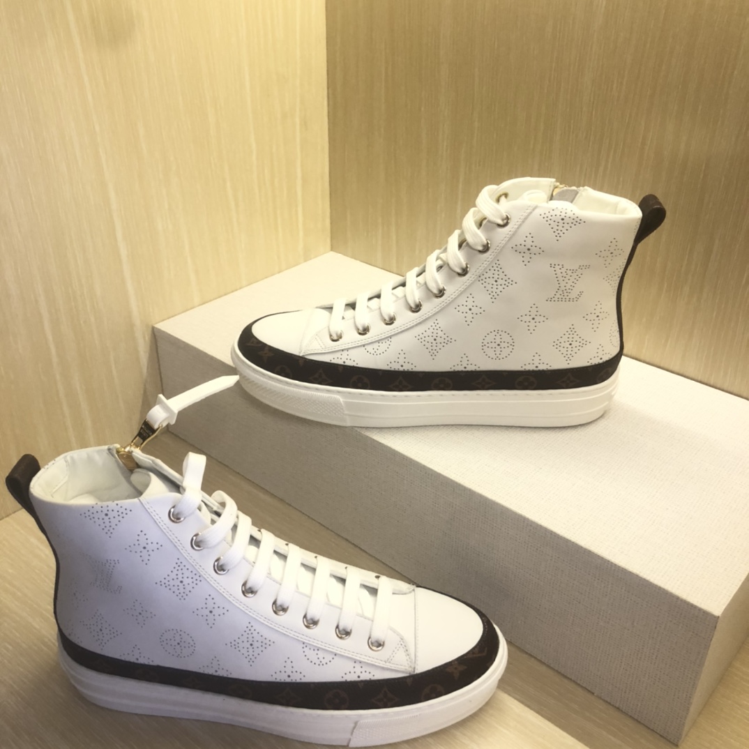 l**is V*t*n white stellar monogram high-top sneakers