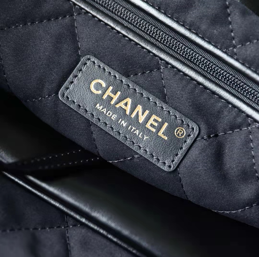 Ch*el 22 medium