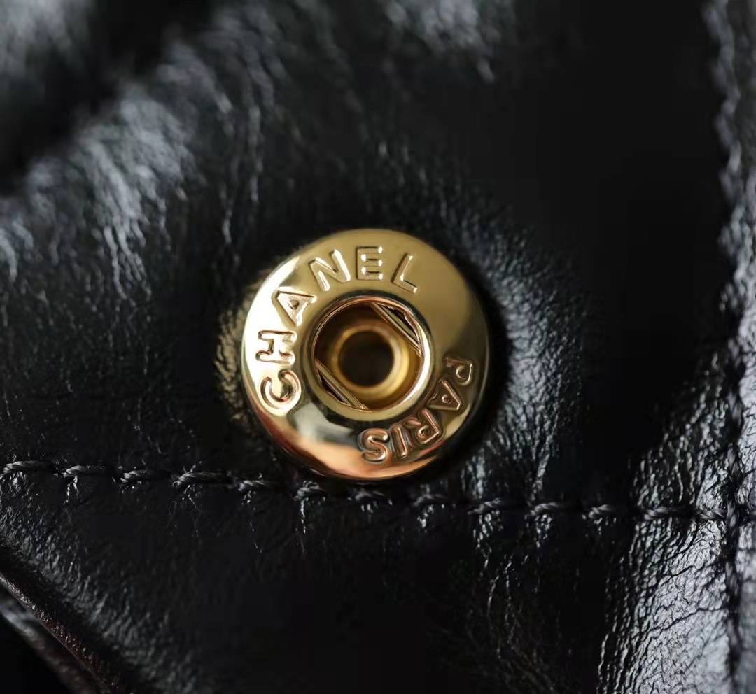 Ch*el 22 medium