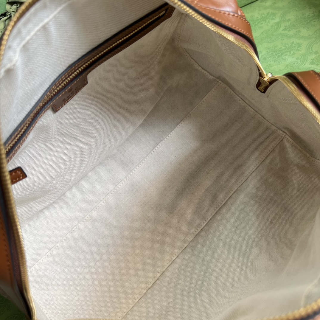GG Matelassé leather medium bag
