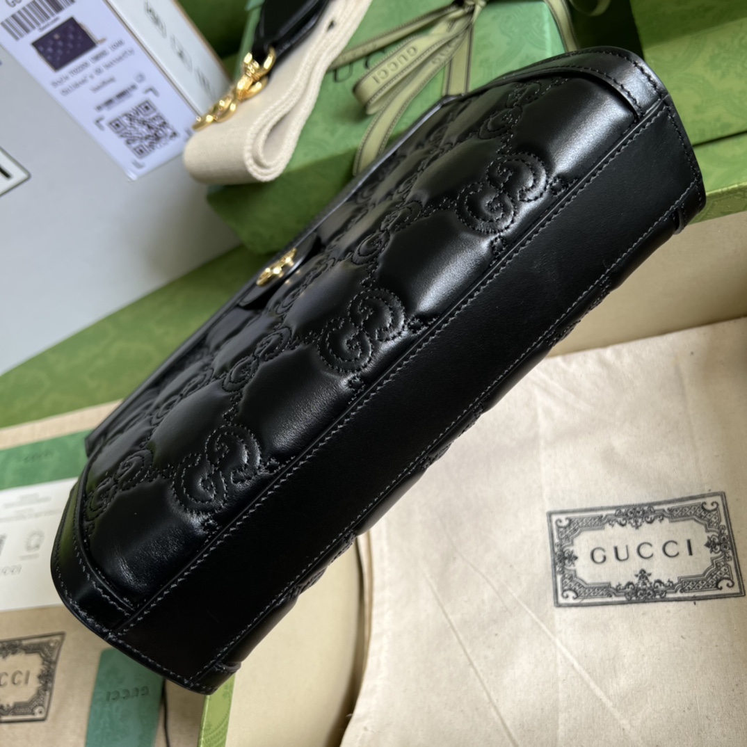 GG Matelassé leather small bag