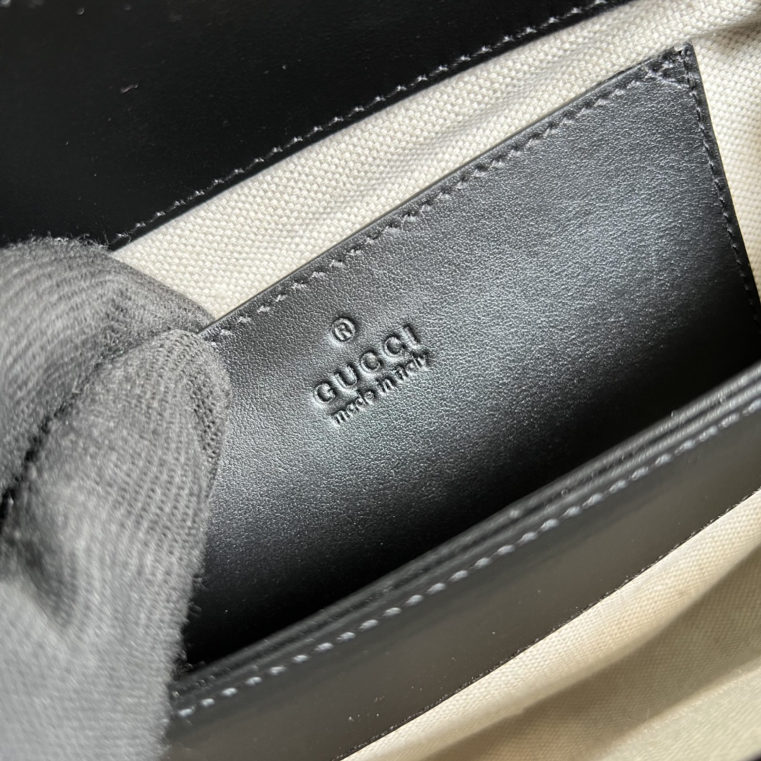 GG Matelassé leather small bag