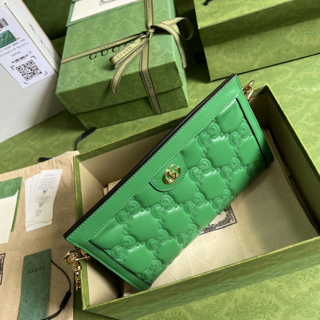 GG Matelassé leather small bag