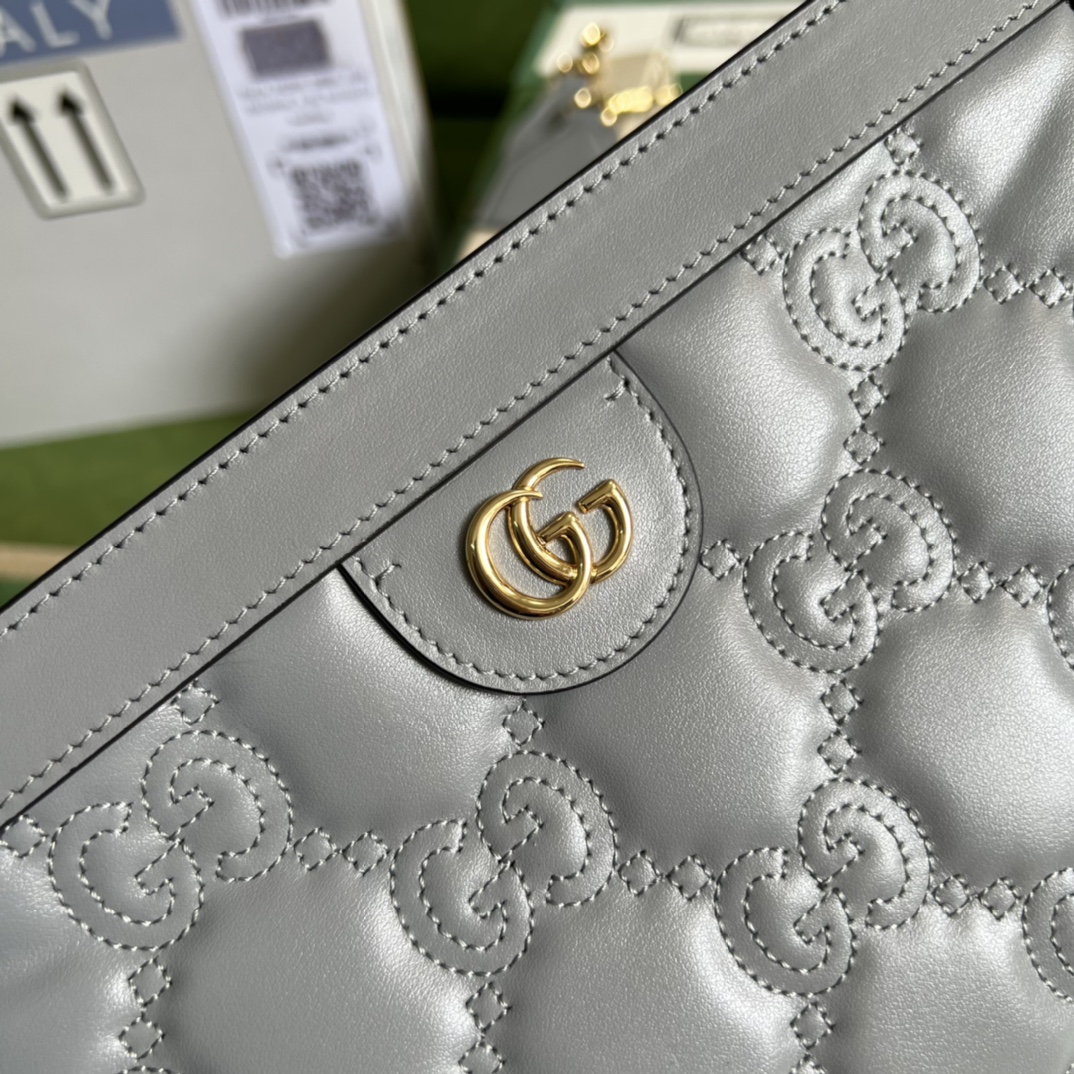 GG Matelassé leather small bag