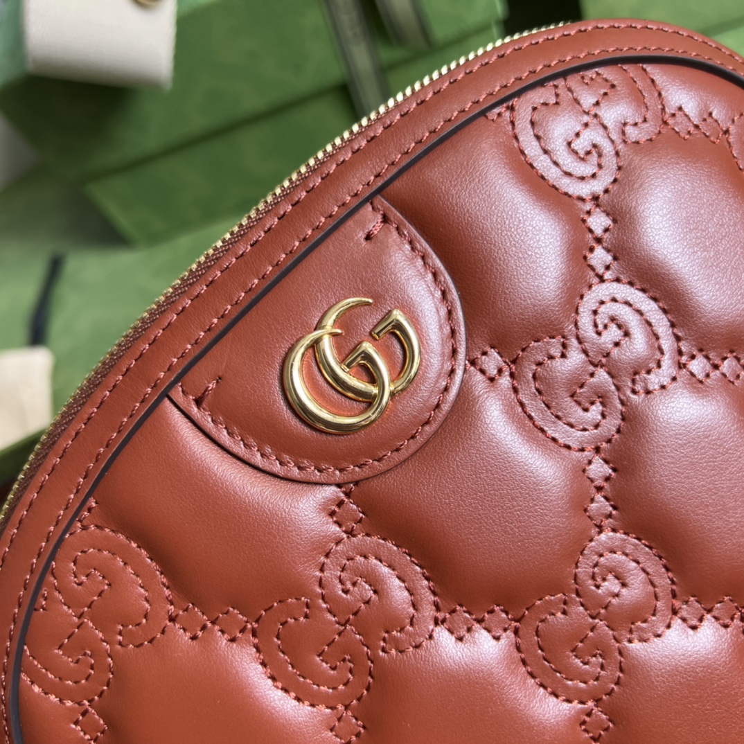 GG Matelassé leather small bag