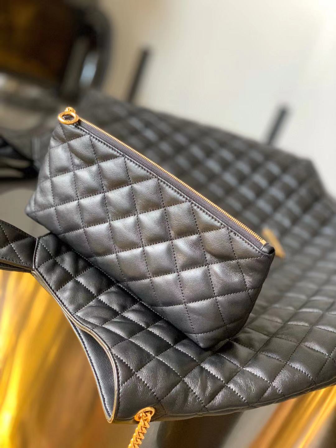ICARE MAXI SHOPPING BAG IN QUILTED LAMBSKIN