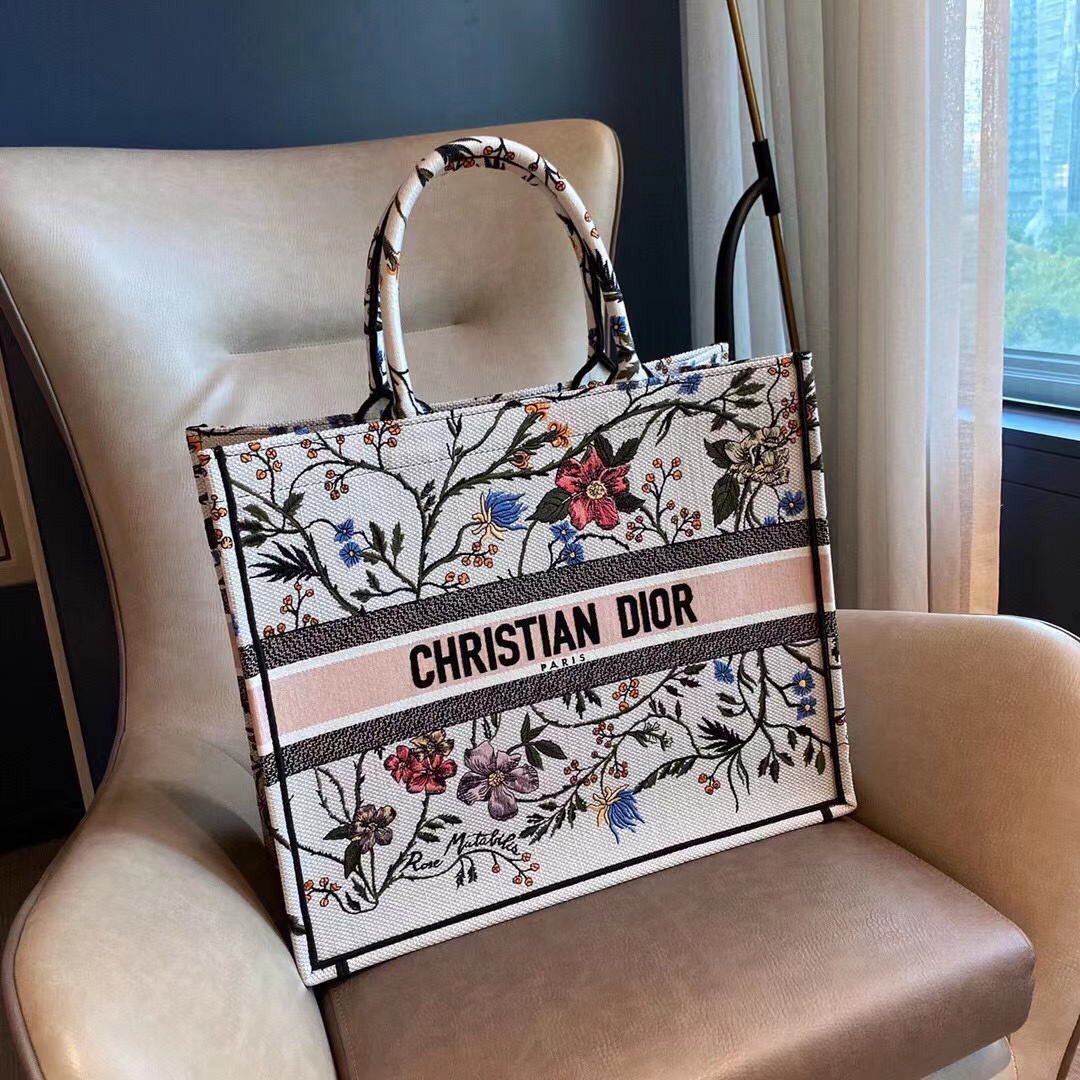 D*or book tote-large