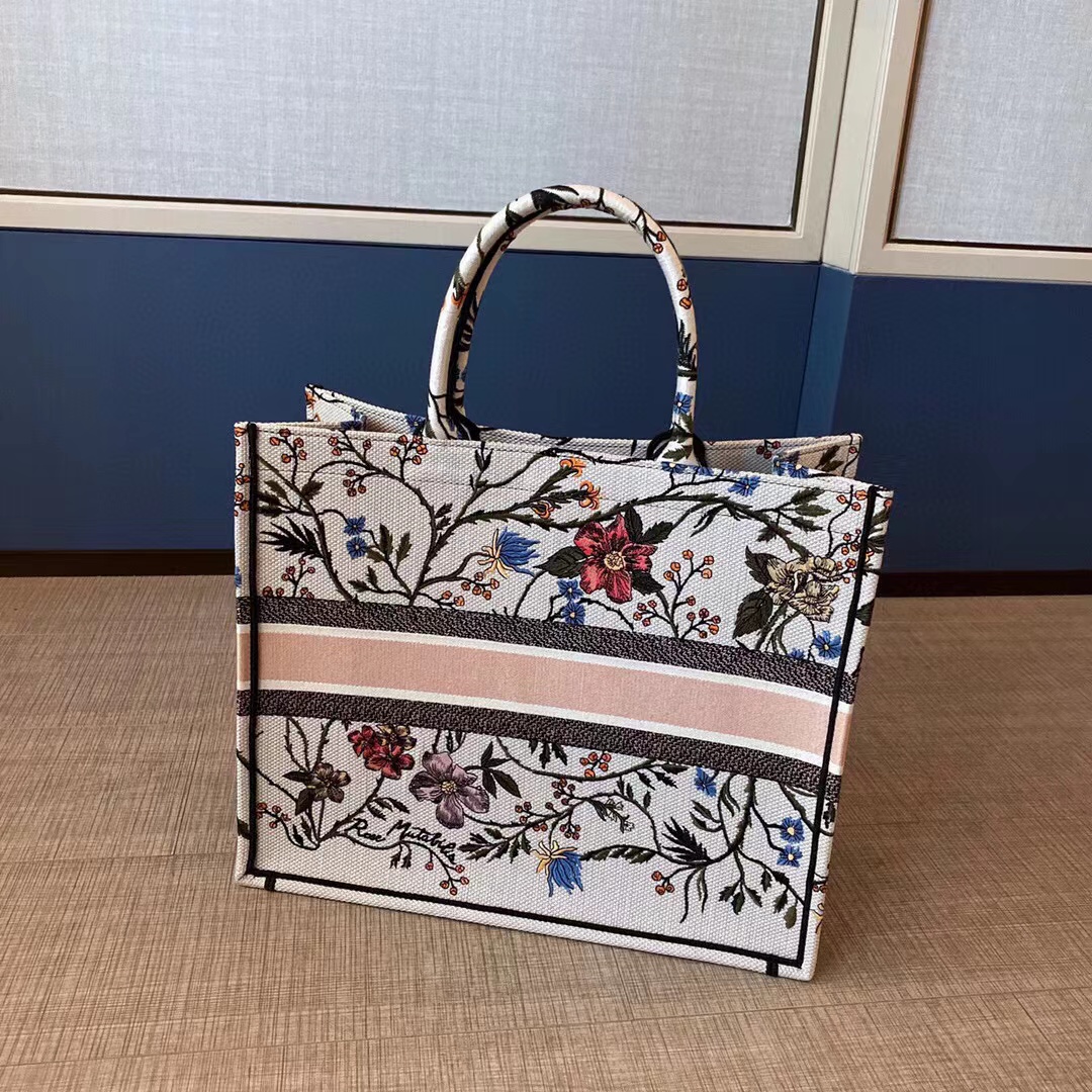D*or book tote-large