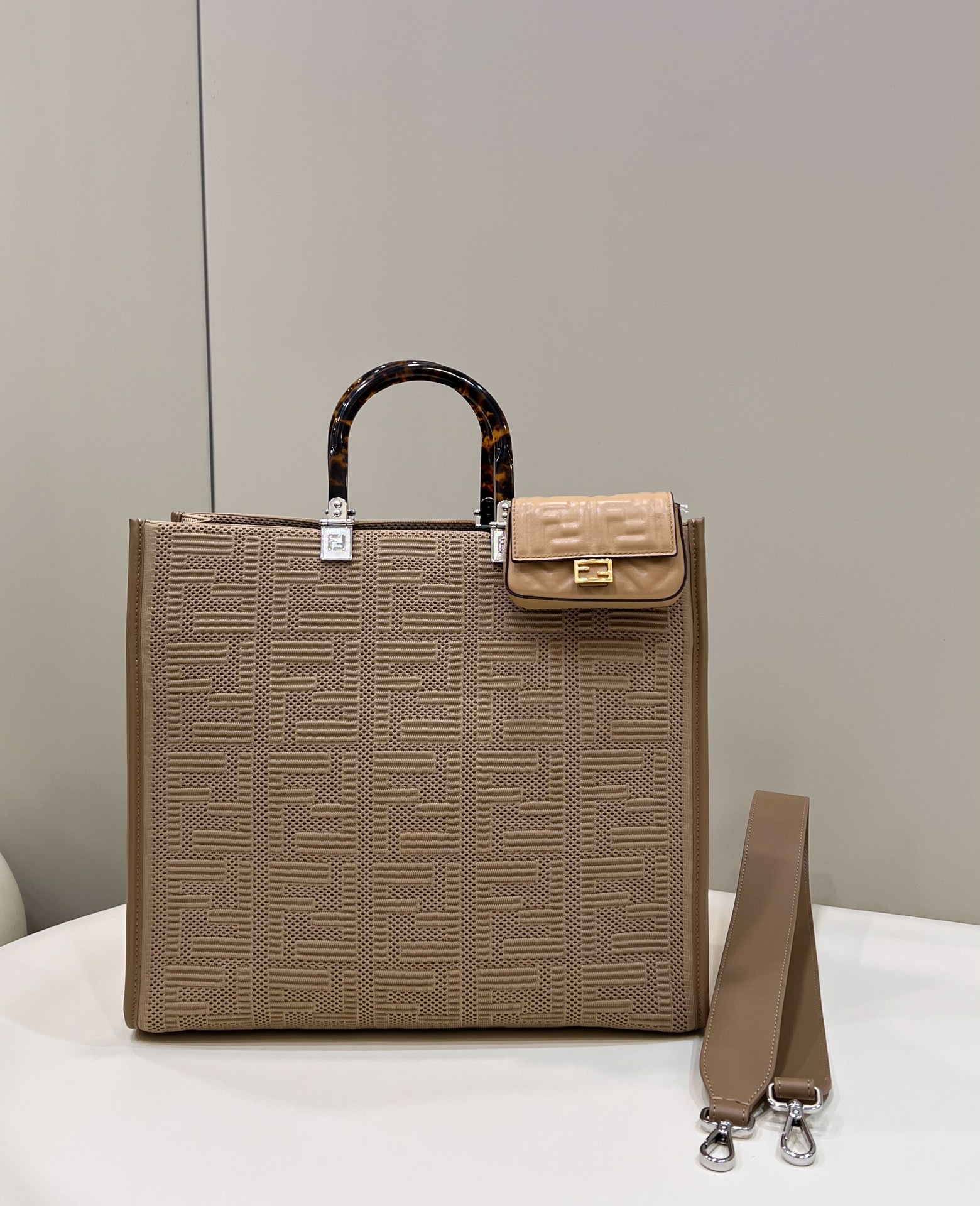 F**di sunshine tote